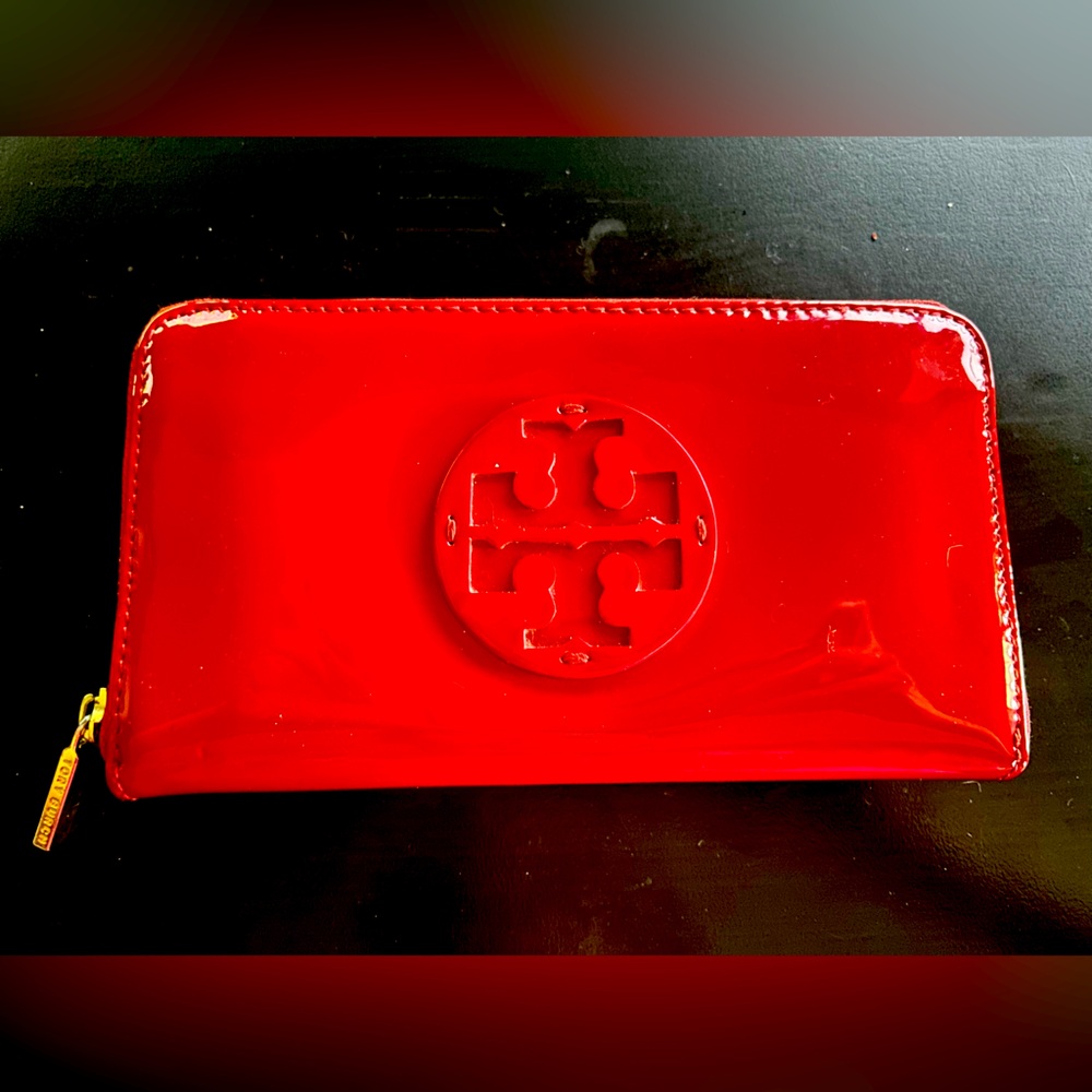 Tory Burch Continental Red Patent Leather Wallet